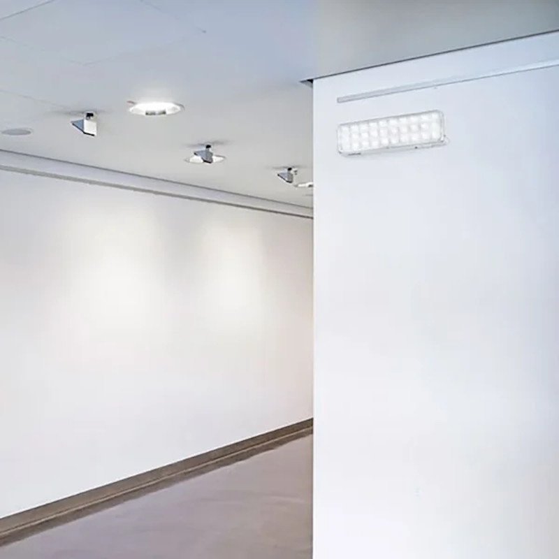 Luminária Emergência 30 LEDs 1W 100lm 100-240V blumenau