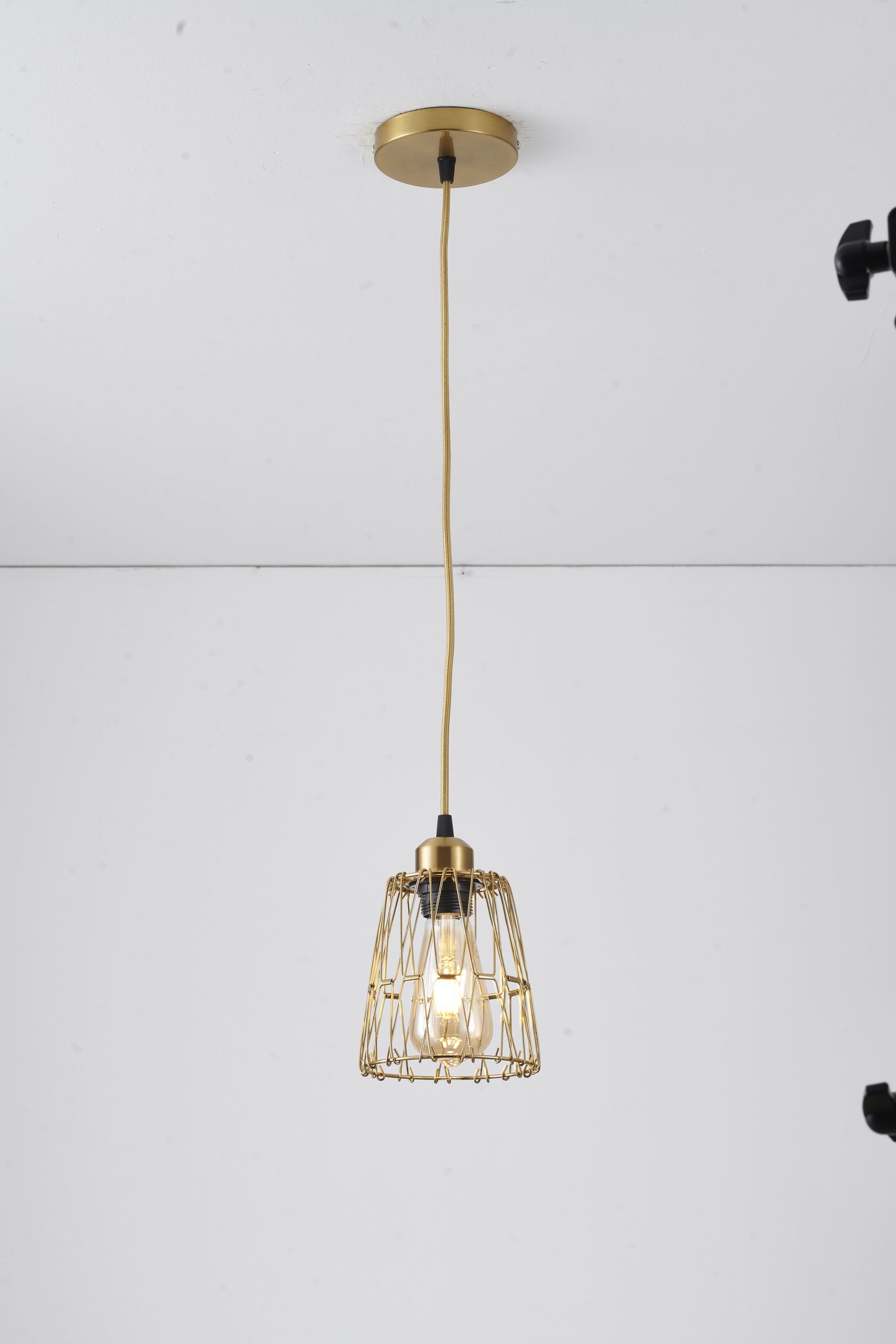 Lustre Pendente Teto Ollin 25cm E27 Dourado Metal Bivolt