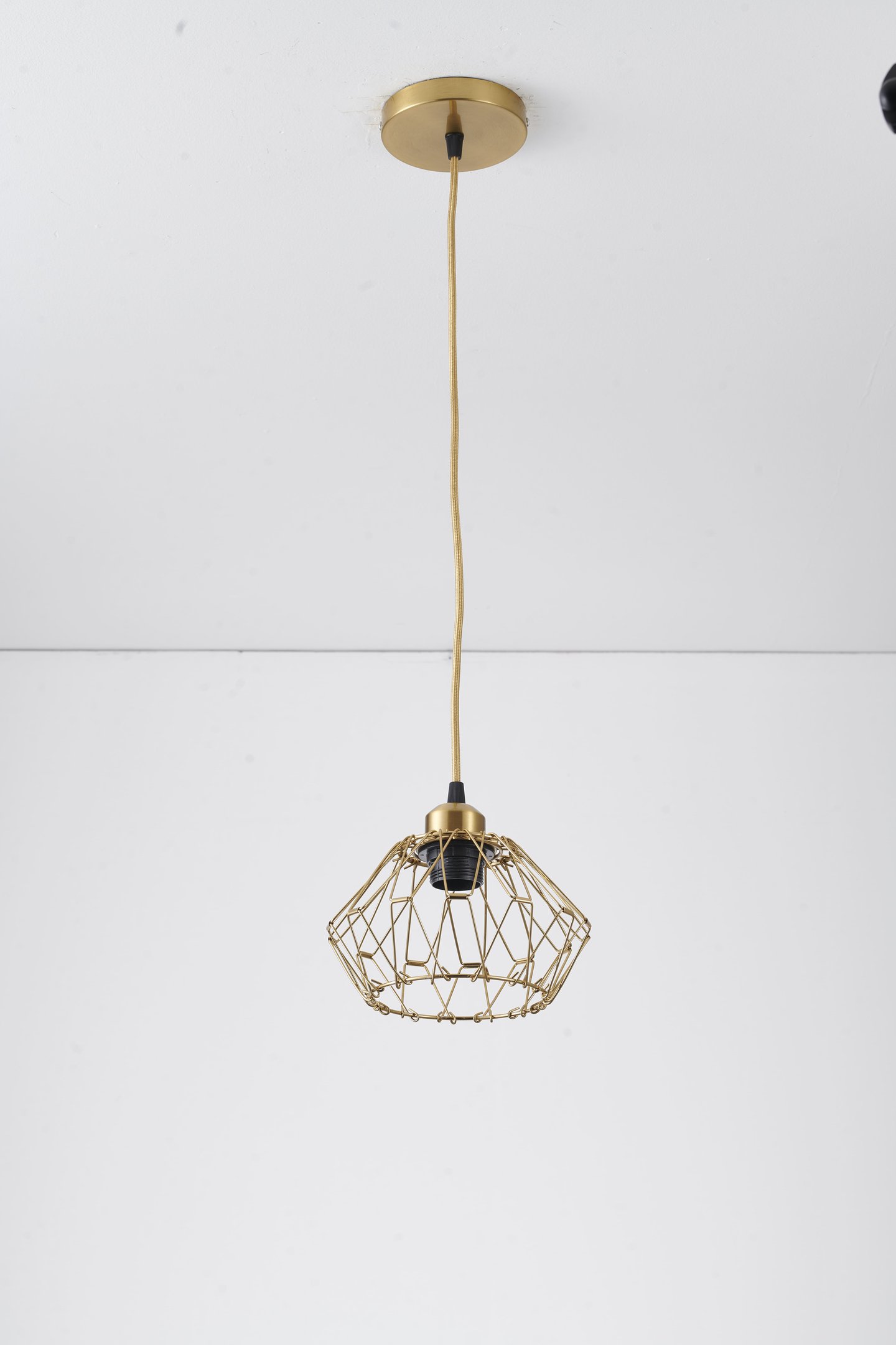 Lustre Pendente Teto Ollin 25cm E27 Dourado Metal Bivolt
