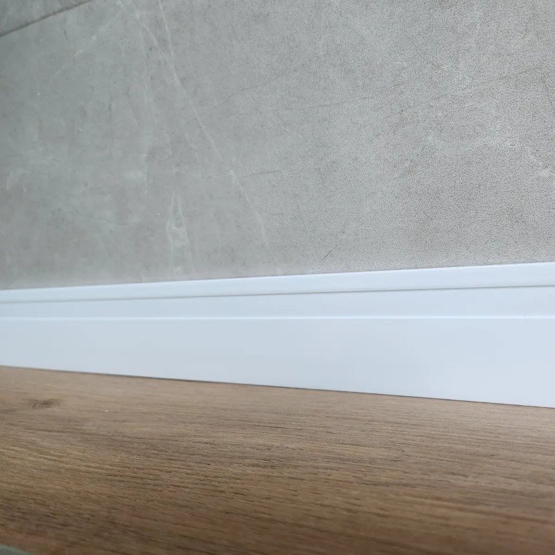 Rodapé Decorativo Poliestireno Frisado Slim 10 cm 2 Metros